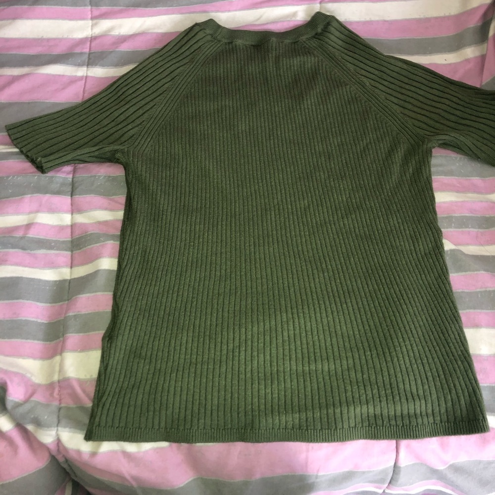 Green pacsun tshirt